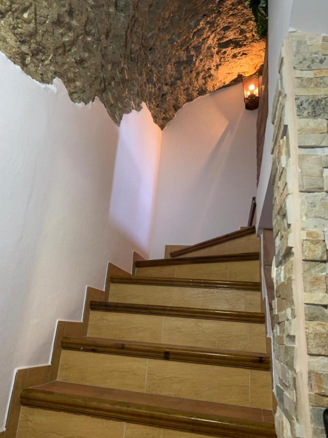 Casa Cueva "Las Calcetas" Affittacamere Setenil De Las Bodegas Esterno foto